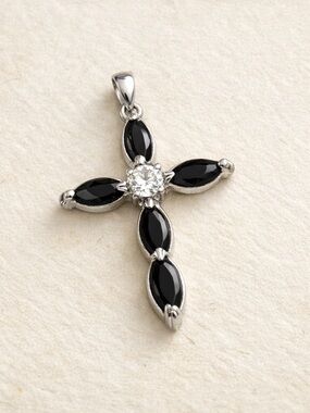 18K White Gold Onyx Cross Pendant, 3.1g.